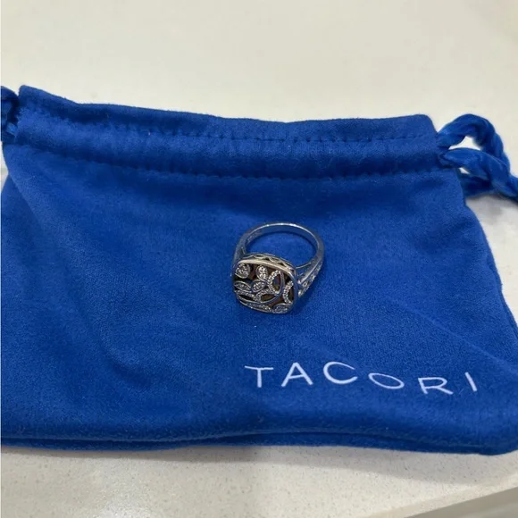 Tacori Elegant Silver Filigree Ring
